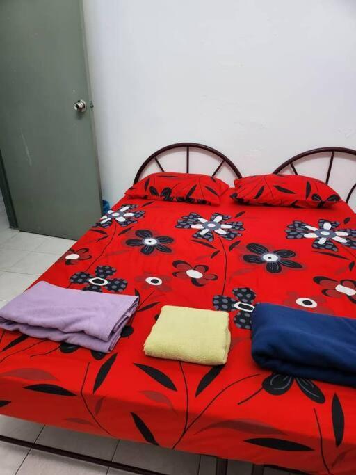 Villa D'Haja 61 Klia Sepang With 3 Airconds & Wifi Banting  Exterior foto